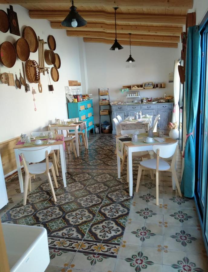 Torremana Hotel Cabras Ngoại thất bức ảnh