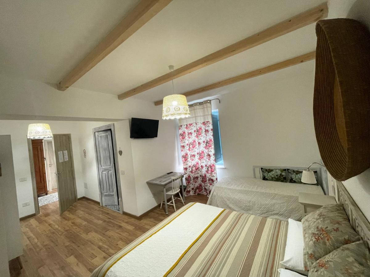 Torremana Hotel Cabras Ngoại thất bức ảnh